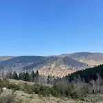 Alpehytte With Hill Views