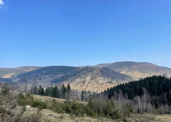 Horská chata With Hill Views